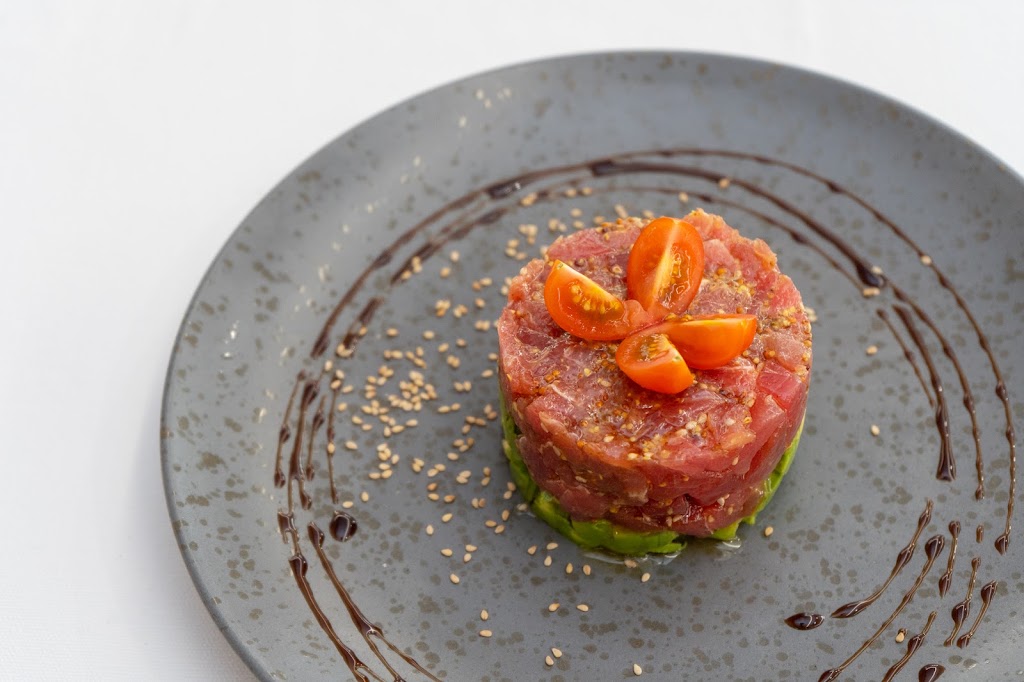 Can Moyas — Comida y bebida
