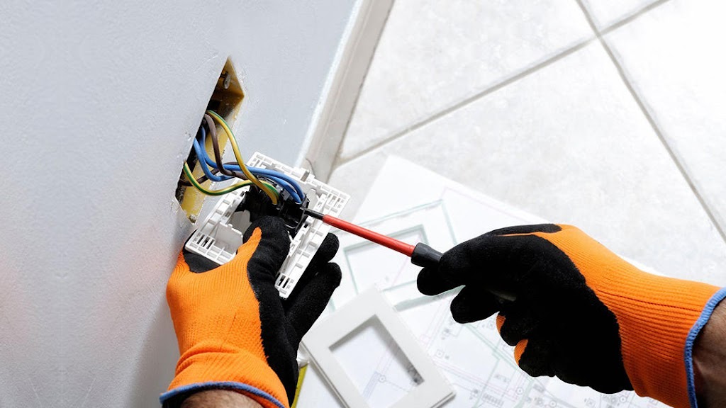 Electrician in Waterford