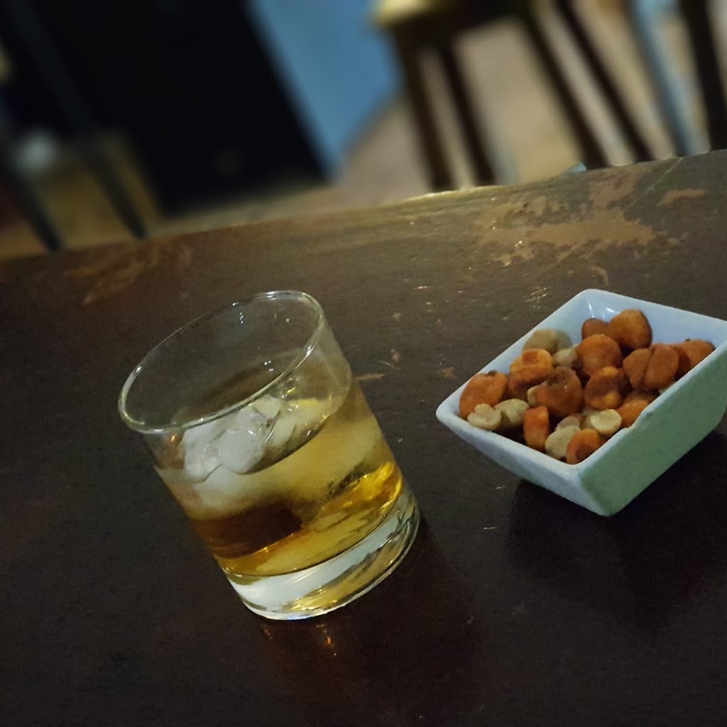 Pub Bora Bora — Comida y bebida