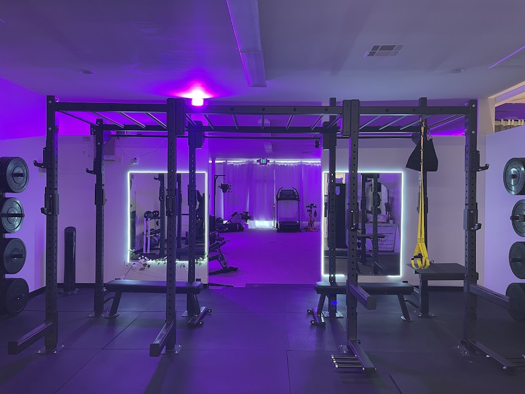  Hourglass Lab - All Women’s Private Gym