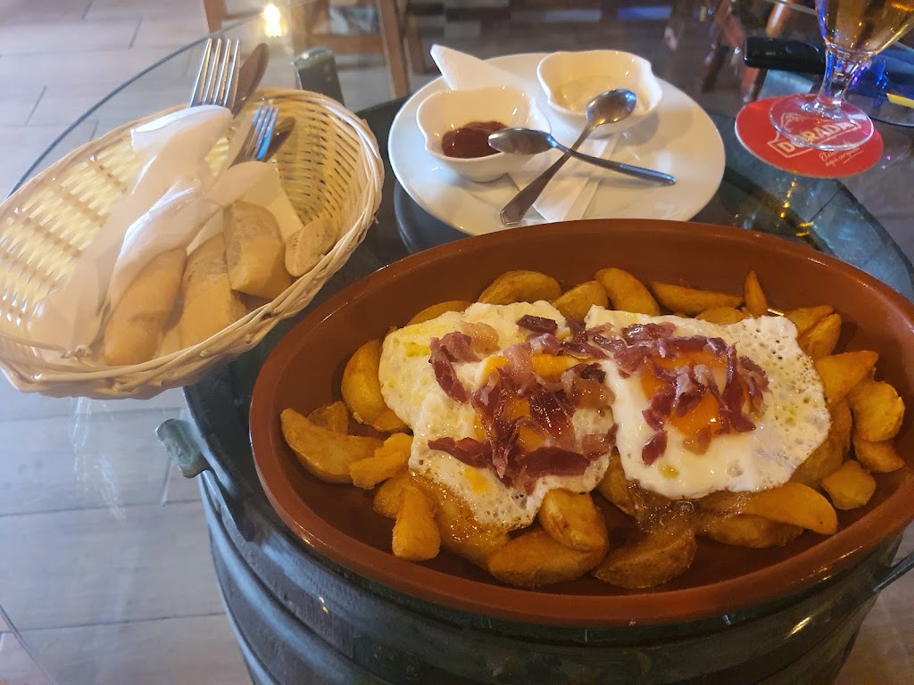 La Tasca Iberica — Comida y bebida