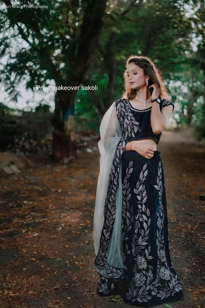 Priya Makeover Beauty Academy Salon Sakoli