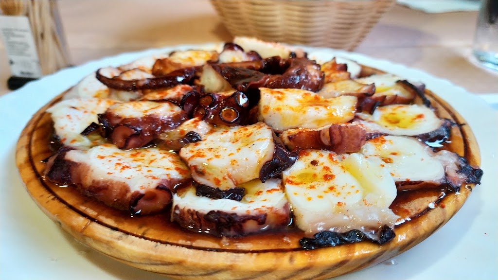 Montebar — Comida y bebida