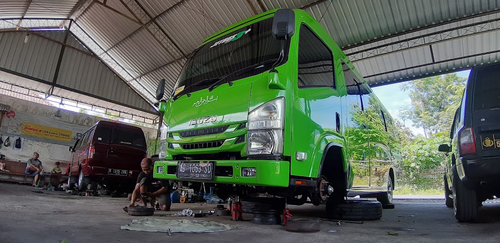 Bengkel Mobil MRT (Modhot Racing Team)