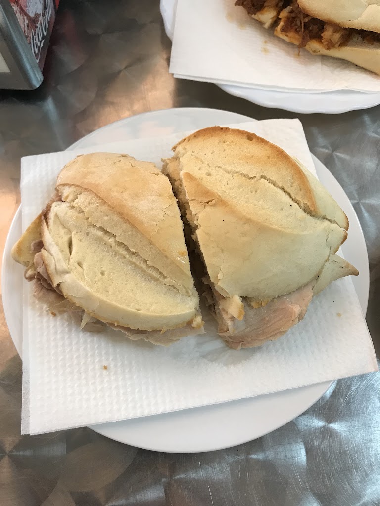 Cafeteria Bar Terraza al jamar — Comida y bebida