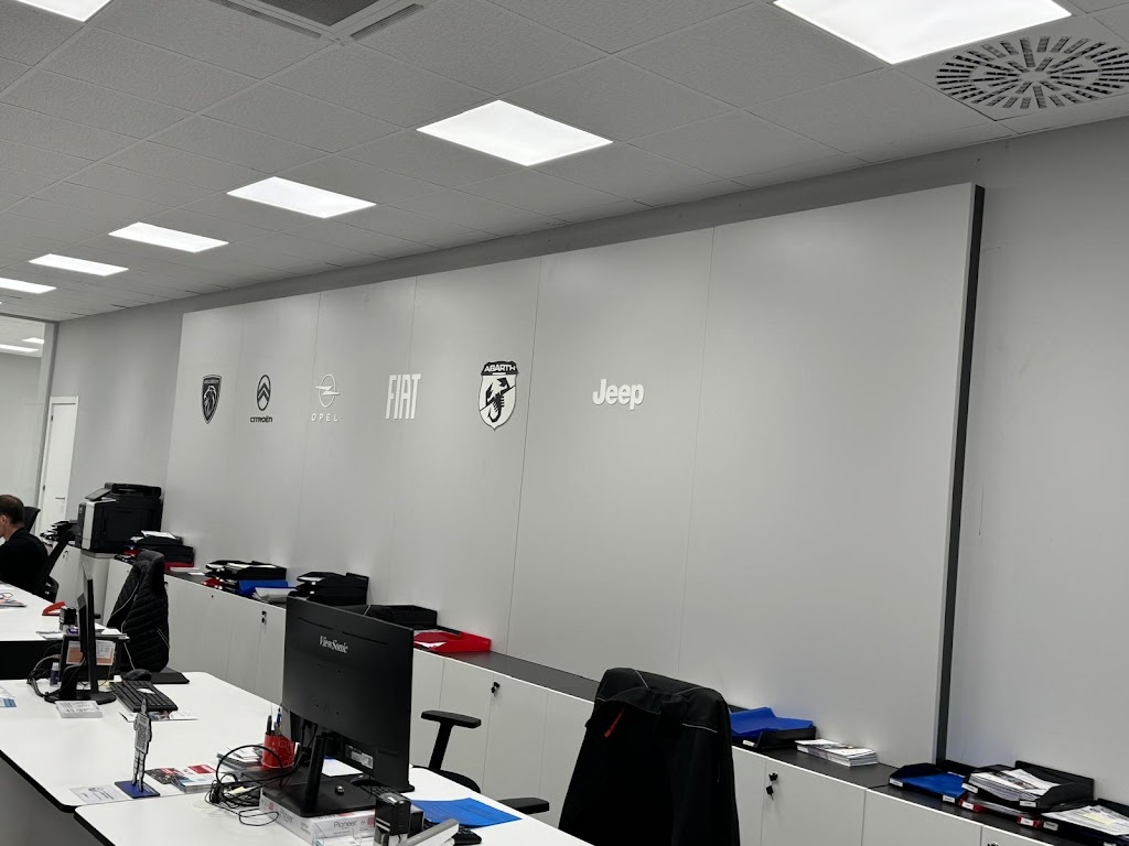Taller Oficial Abarth Badalona - Drivim — Interior