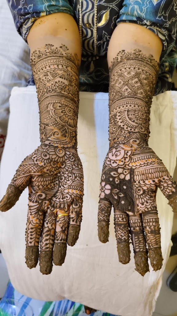 Alekhya Beauty Parlour