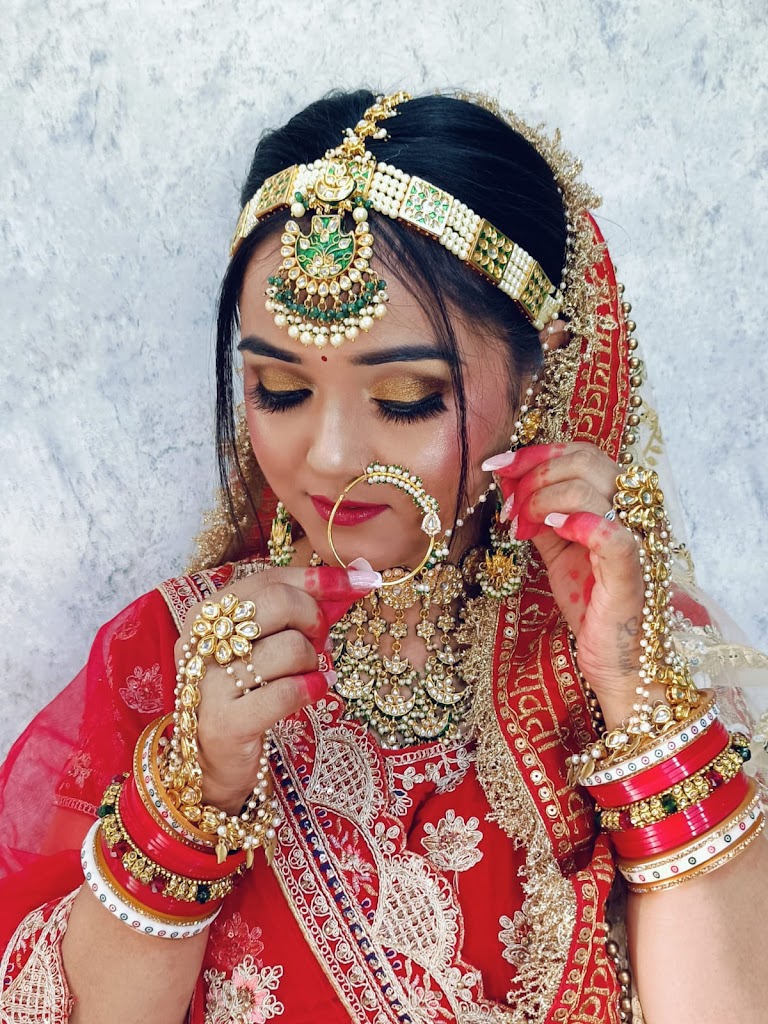 Luxe De Paris Unisex Salon Near Me Unisex Dal N In Greater Noida West Salon Near Me