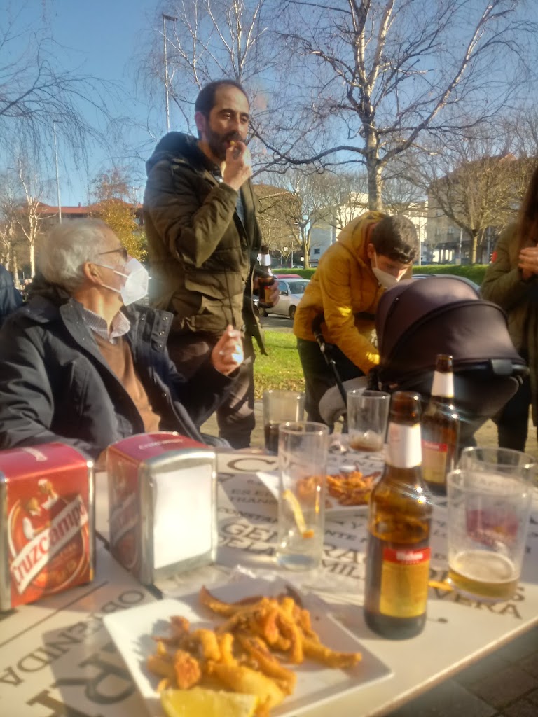 CAFE BAR ACHE — Comida y bebida