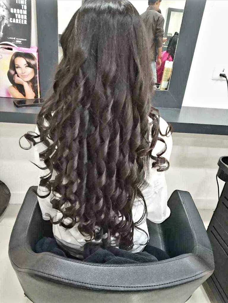 Kashish Beauty Parlour