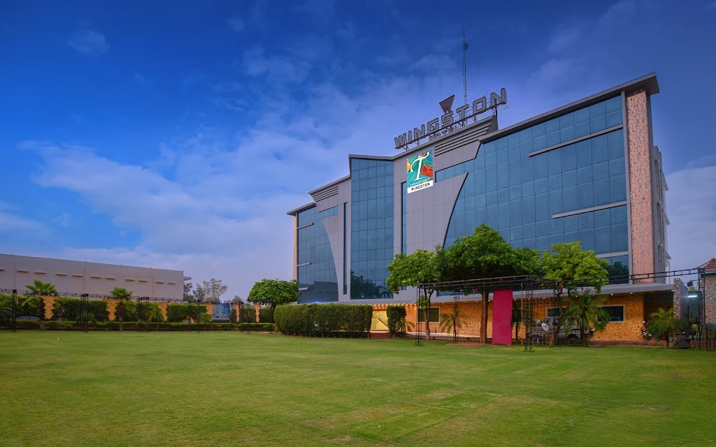Wingston A Treehouse Hotel Mathura