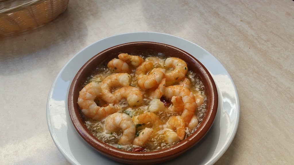 Pescaito Casa Juan — Comida y bebida