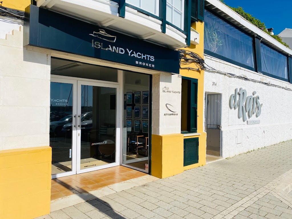 Island Yachts Broker & Charter Menorca
