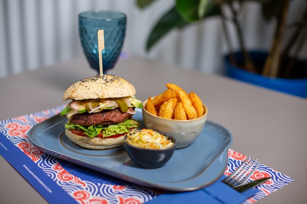 Papaventos Beach Bar — Comida y bebida