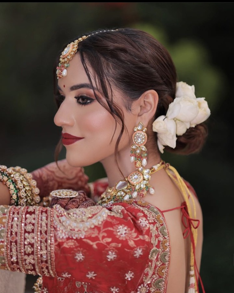 Roopsi Beauty Parlour Make Up Studio In Hoshangabad