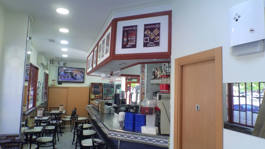 Churreria Dickens Cafe — Ambiente