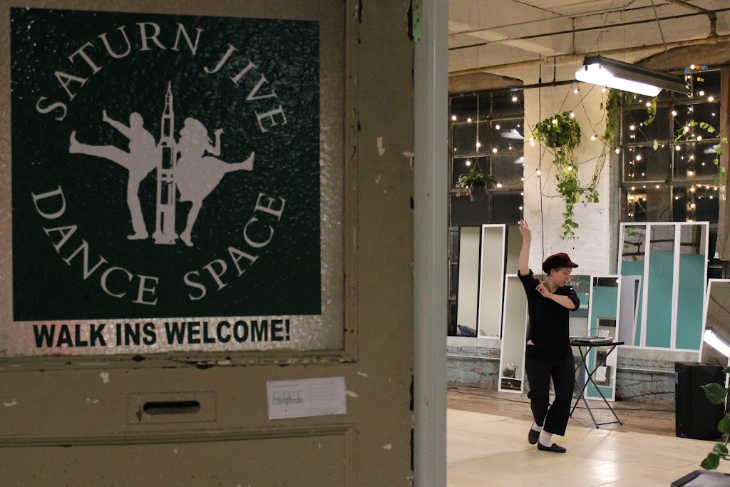 Saturn Jive Dance Space