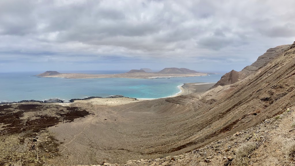 Camino de los Gracioseros (sendero para playa de risco)