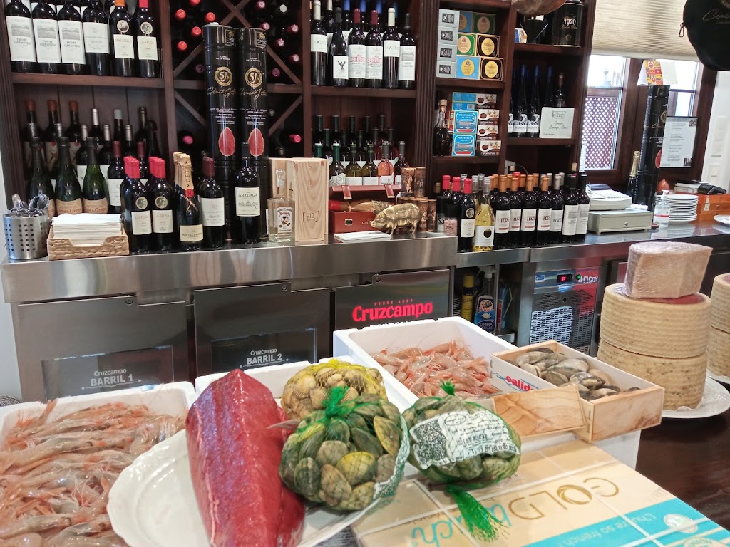 Bar La Reja — Comida y bebida