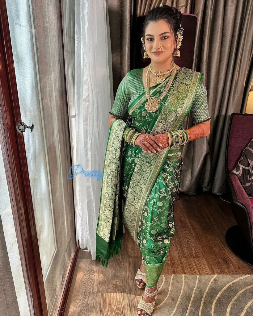 Pretty Makeup Artist