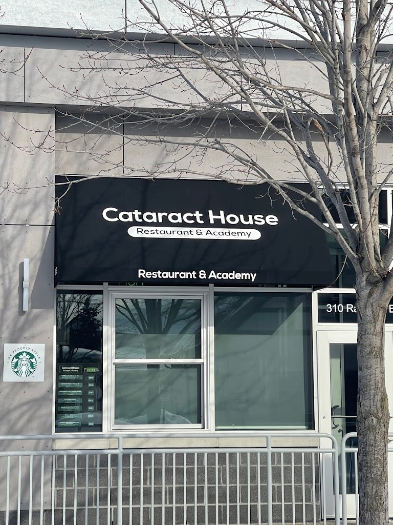 F BITES Cataract House Restaurant in Niagara-Falls