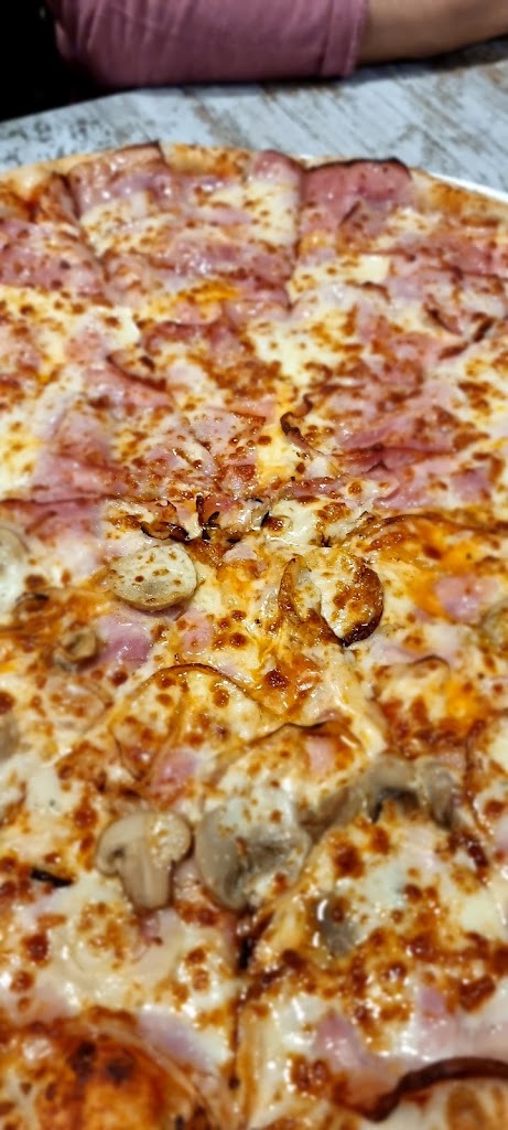 Gago's pizza — Pizza