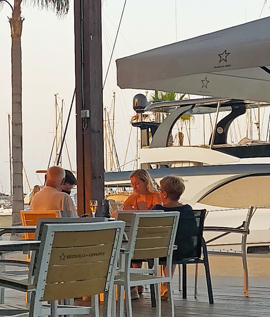 Restaurante Puerto Marina — Todas