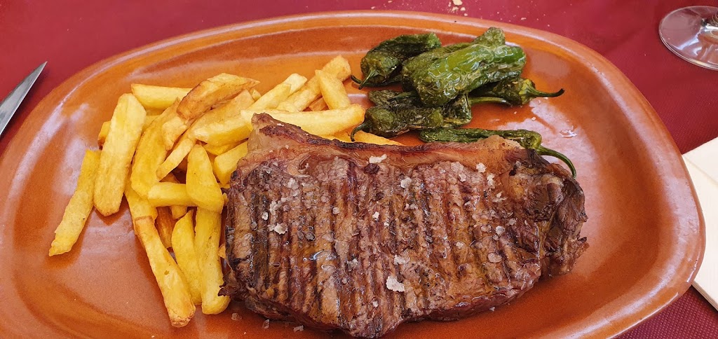 Pena Flamenca "La Solea" — Comida y bebida