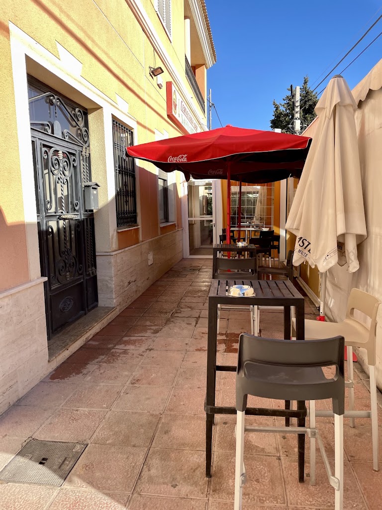 Comer en Mula / Cerveceria-Bar Xantiamen Sayon — Ambiente