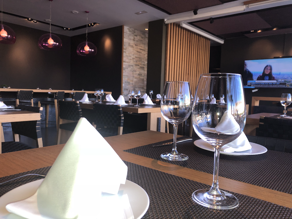 Mix La Pineda Restaurant — Ambiente