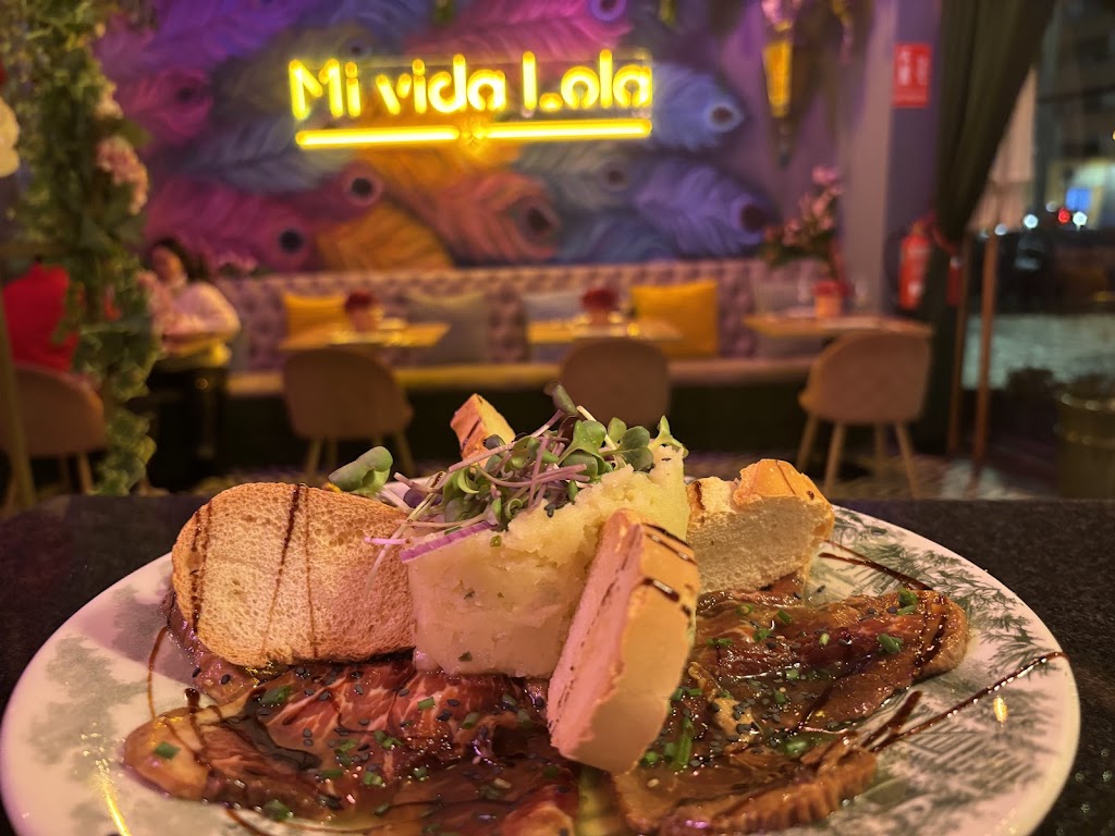 Restaurante Mi Vida Lola — Comida y bebida