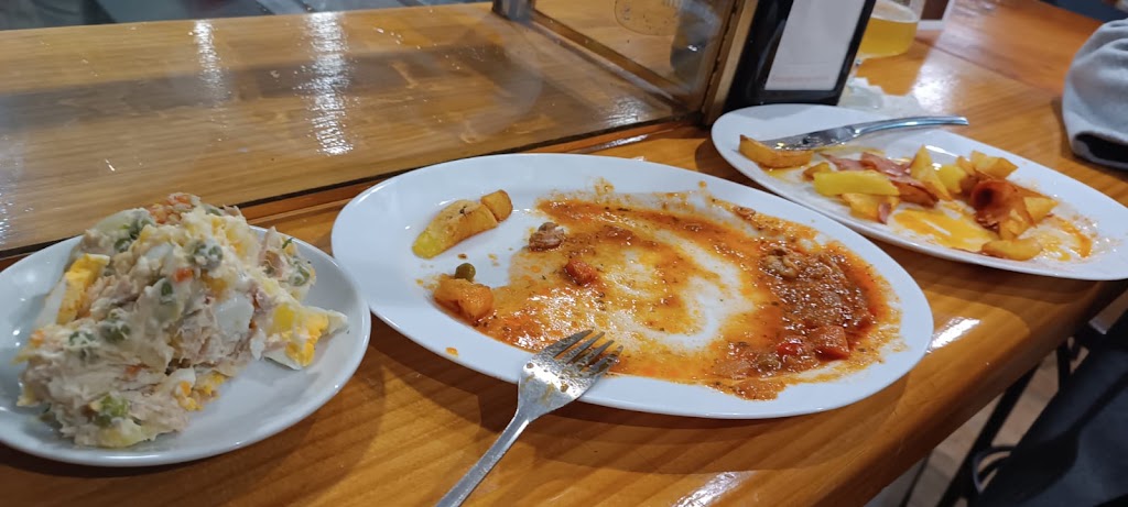 Bar Cafeteria Cerveceria Rincon Castellano — Comida y bebida
