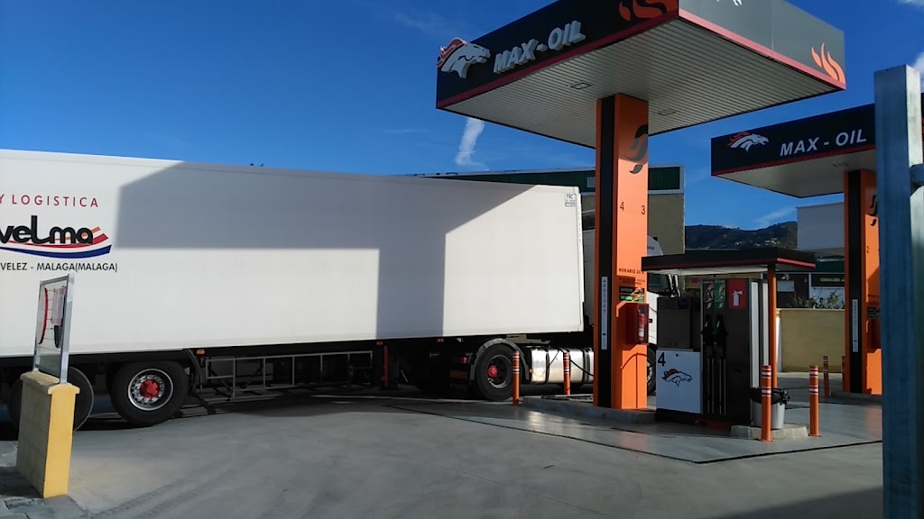 MAX-OIL — Estacion de servicio