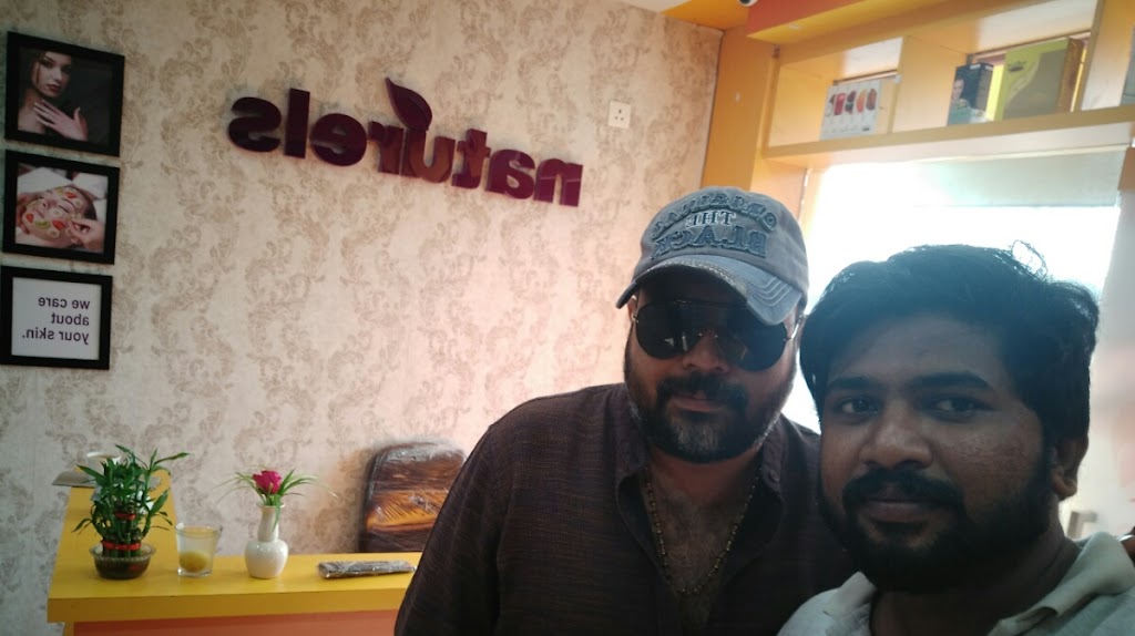 Naturels Beauty Parlour