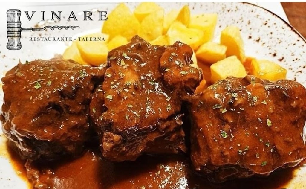 Restaurante Vinare — Comida y bebida