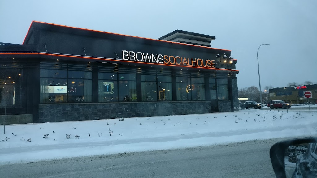 Browns Socialhouse Harvey in Kelowna