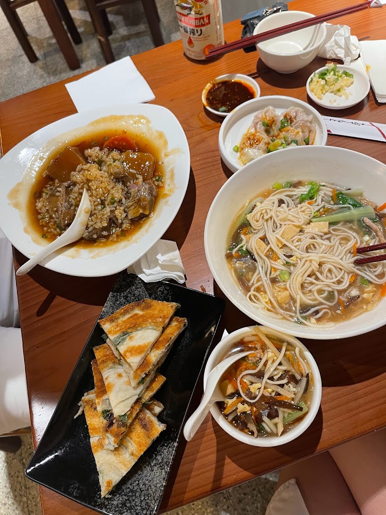 山東餃子牛肉麵 的照片