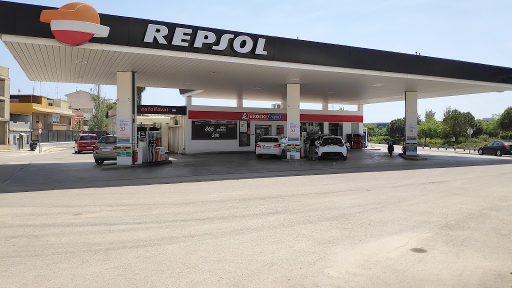 Estacion de Servicio Repsol — Surtidor de combustible