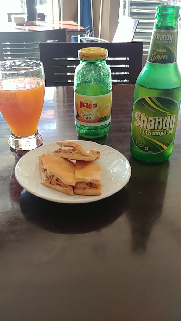 Cafeteria Osiris — Comida y bebida