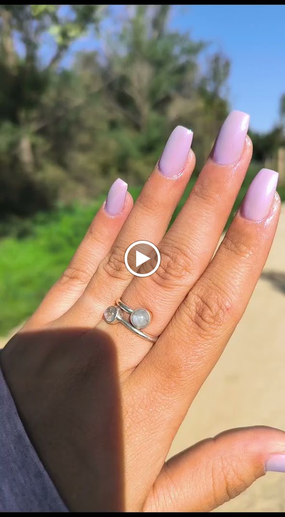 Salon De Belleza Lumi — Manicura