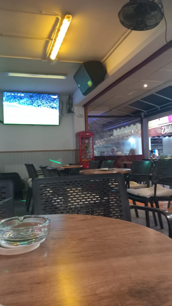 Stanley's Sports & Cocktail Bar — Ambiente