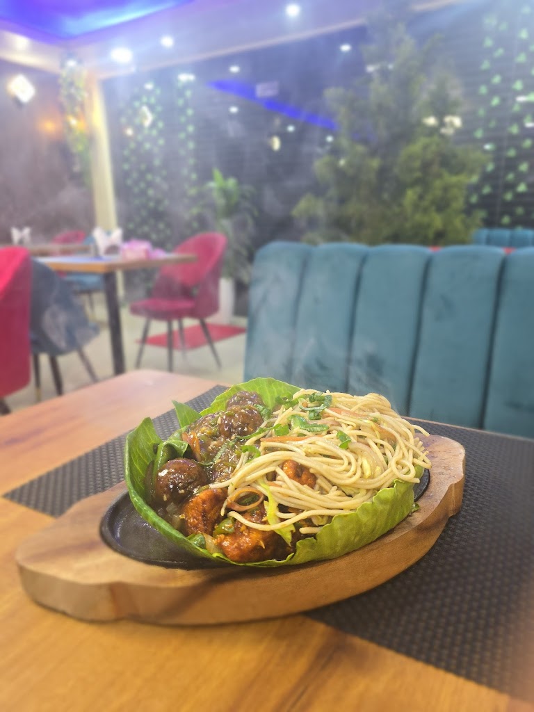 Raj Ratan Hotel And Restaurant