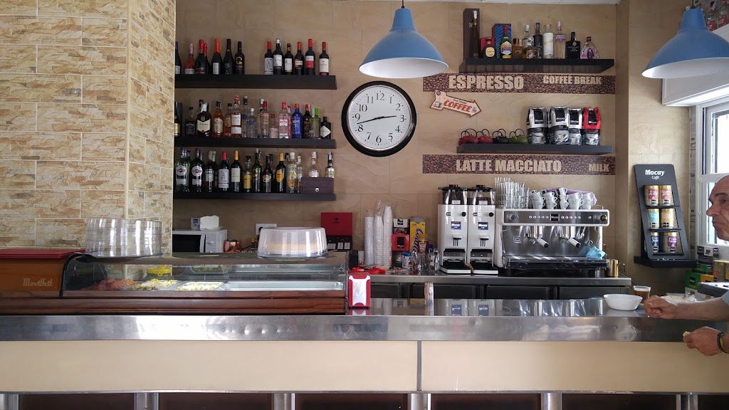 Tapas Bar La Hora — Ambiente