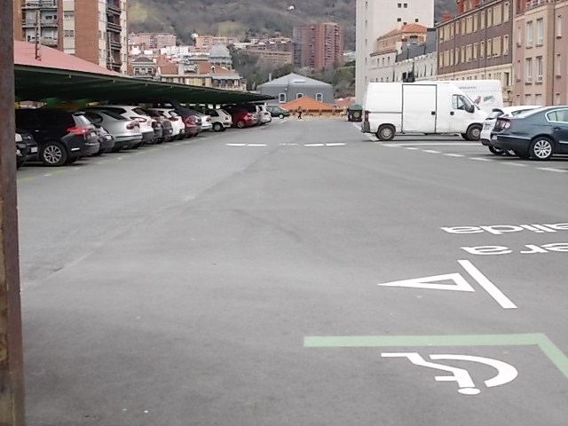 Parking Saba Estacion Tren Bilbao — Del propietario