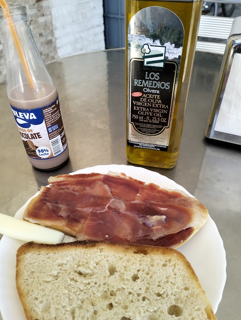 Bar Nunez — Comida y bebida