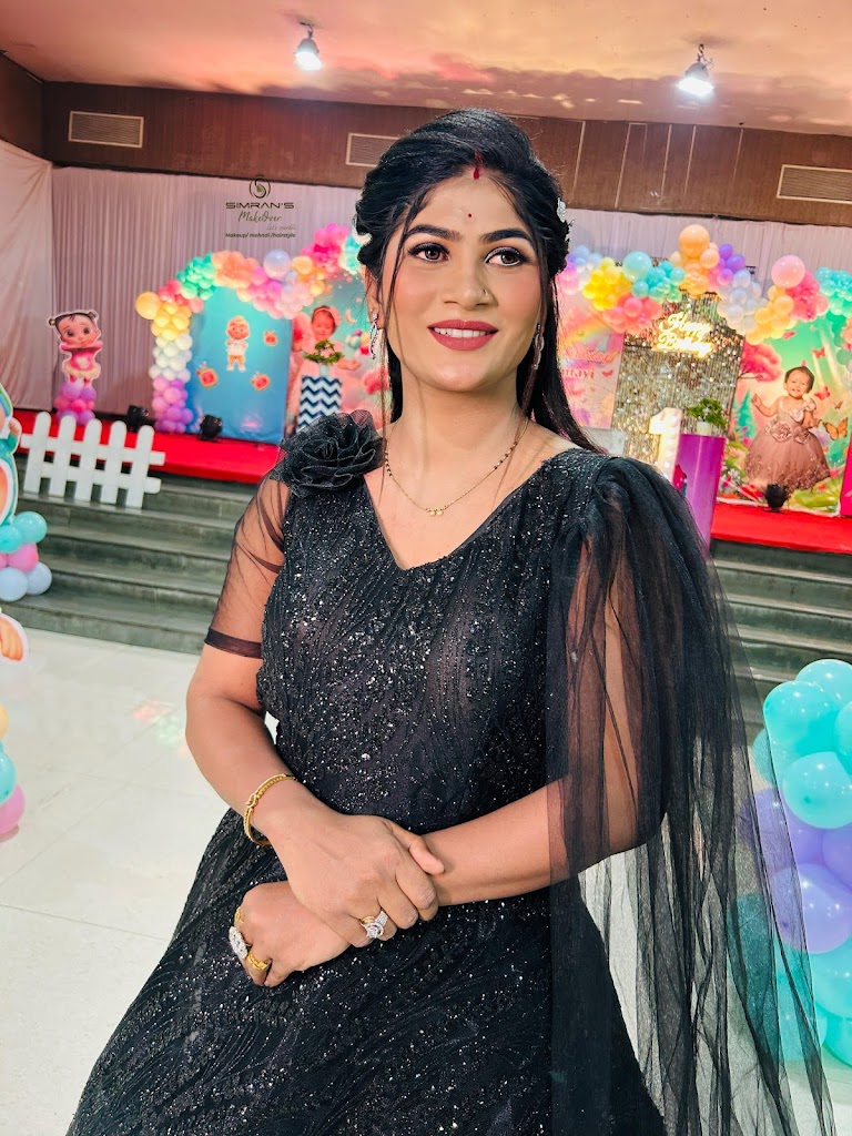 Simran Cut S Villa Makeup Academy