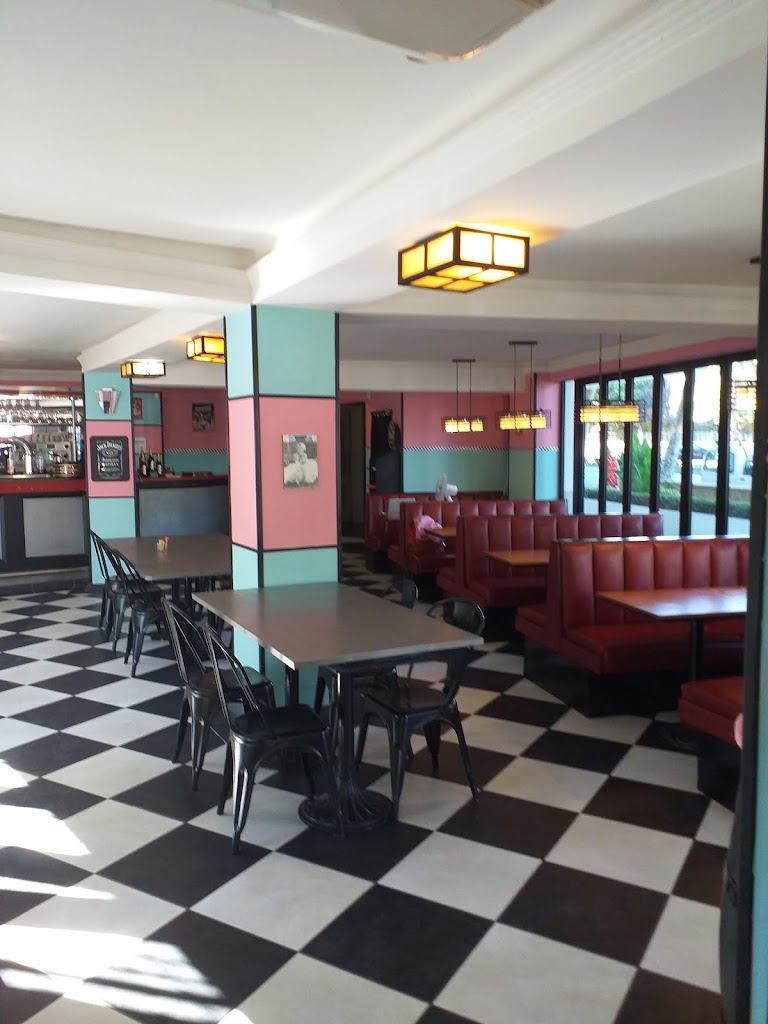 Ruby Tuesdays — Ambiente