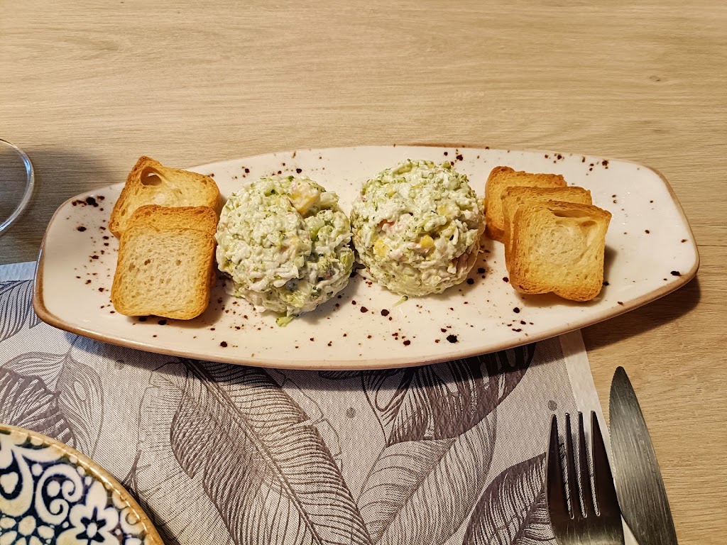 Autentic — Comida y bebida