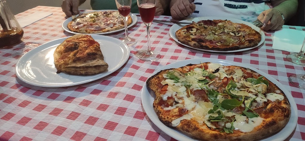 Pizzeria Tratoria Anabell — Pizza