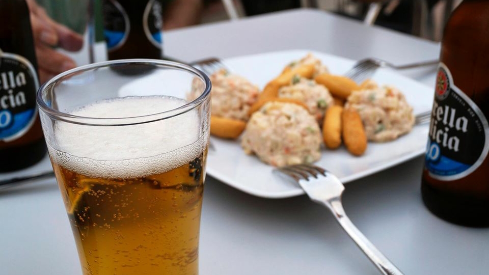 Bar Taperia Feria — Comida y bebida